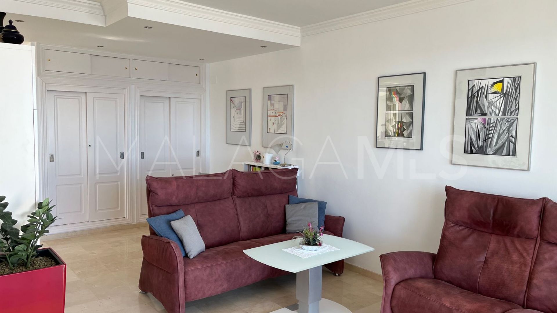 For sale apartment with 3 bedrooms in Casares del Mar