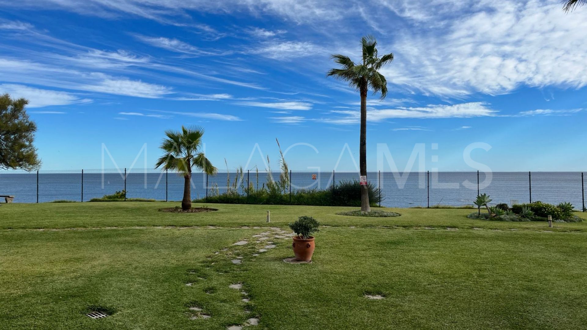 For sale apartment with 3 bedrooms in Casares del Mar