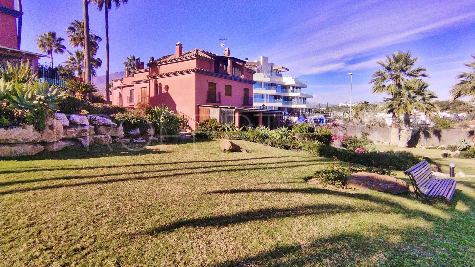 Town house for sale in Bahia Azul
