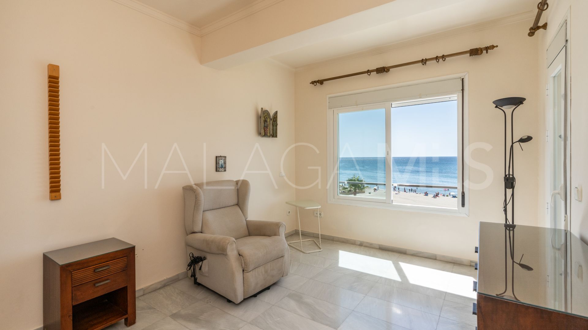 Buy apartamento in Estepona Centro de 6 bedrooms