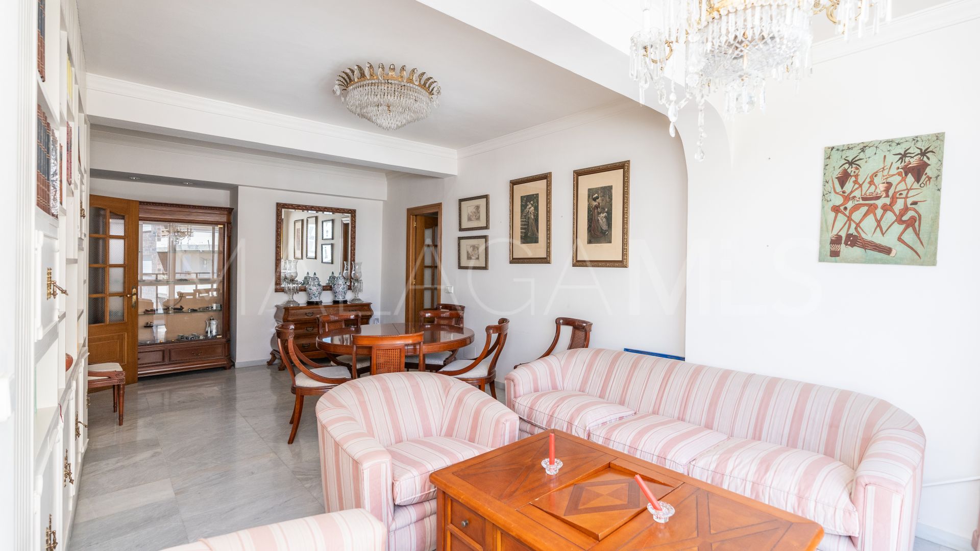 Buy apartamento in Estepona Centro de 6 bedrooms