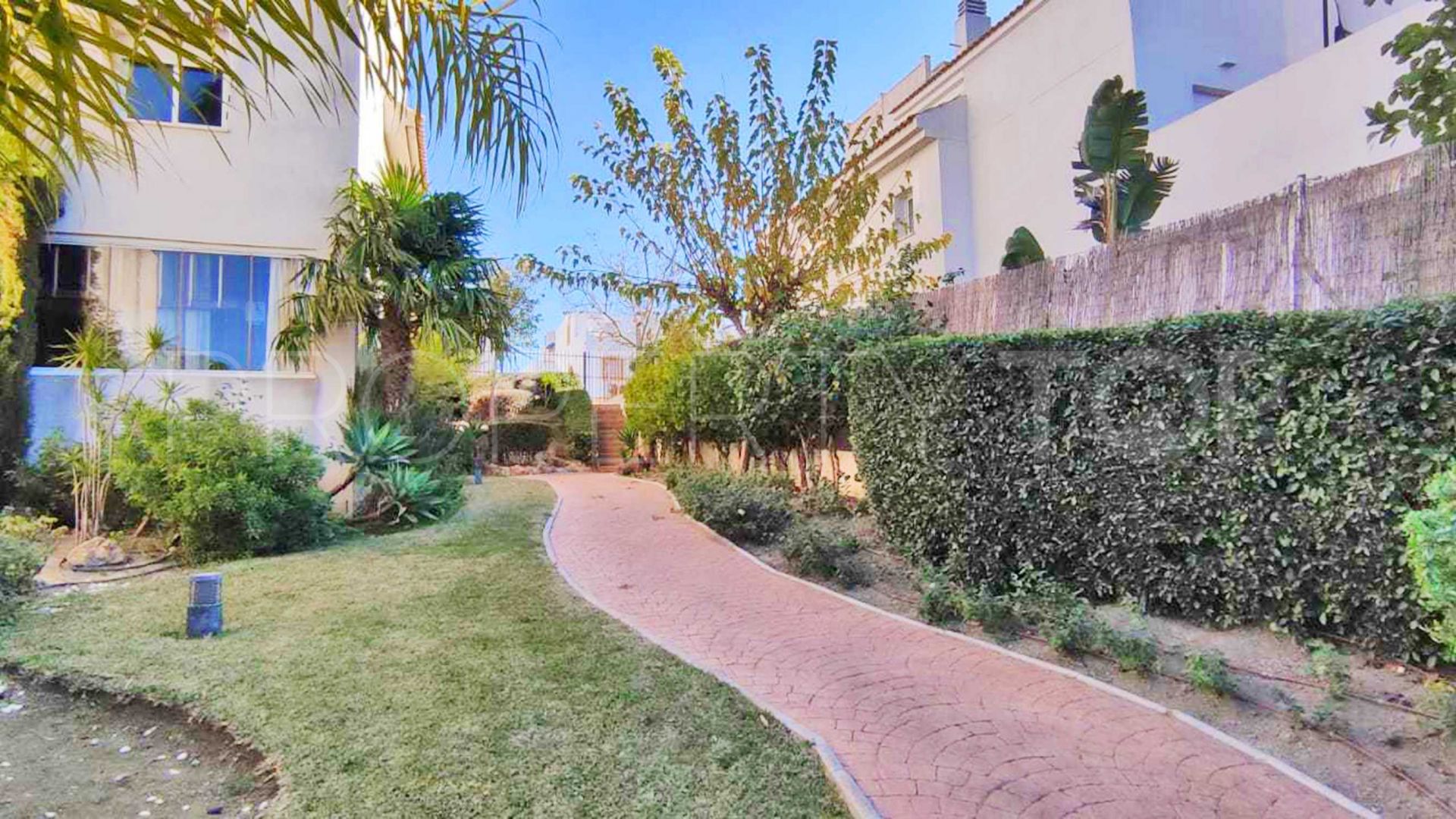 Avda de Andalucia - Sierra de Estepona, apartamento en venta de 2 dormitorios