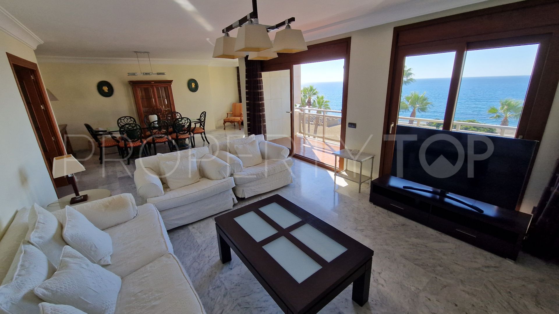 For sale apartment with 3 bedrooms in Estepona Centre