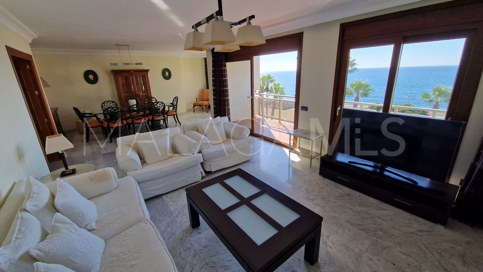 For sale apartment with 3 bedrooms in Estepona Centre