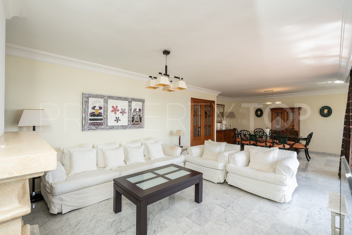 For sale apartment with 3 bedrooms in Estepona Centre