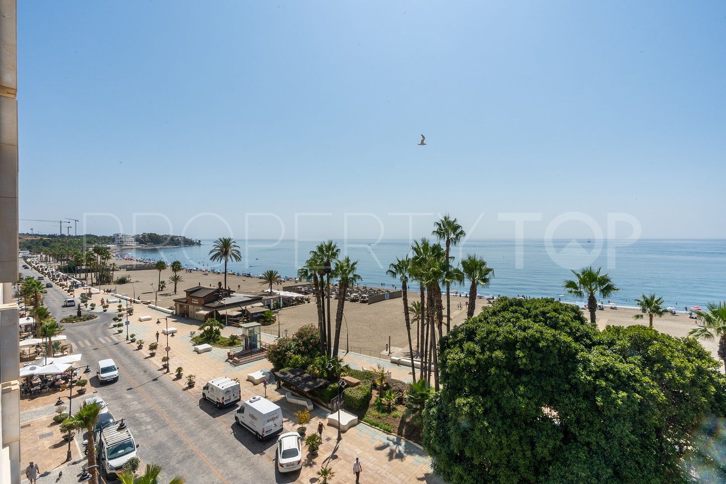 For sale apartment with 3 bedrooms in Estepona Centre