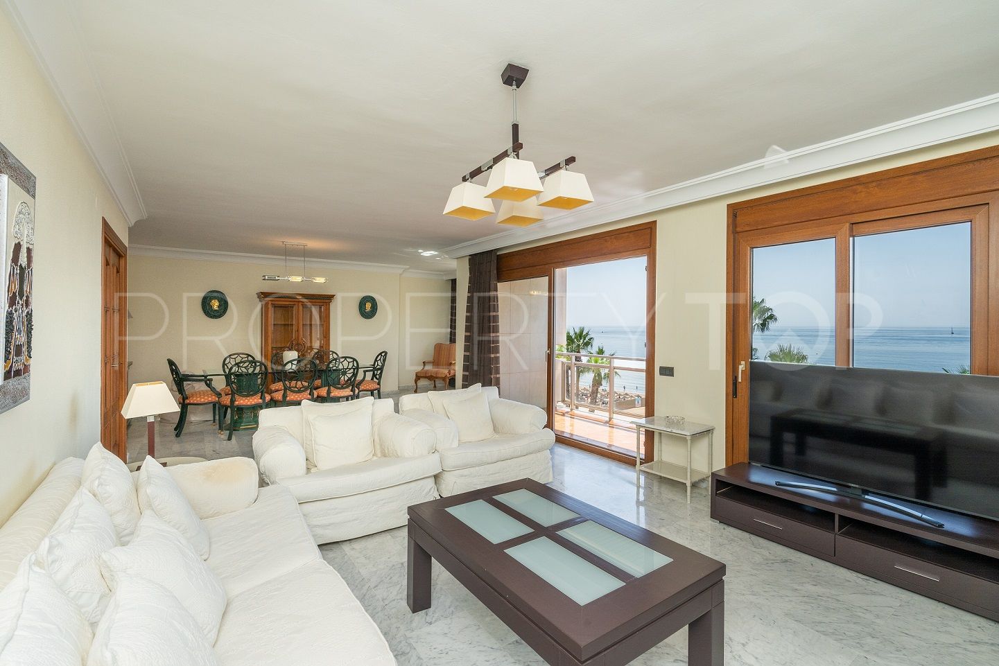 For sale apartment with 3 bedrooms in Estepona Centre