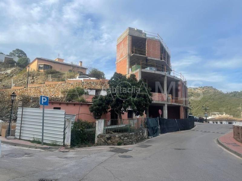 Benahavis Centro plot for sale