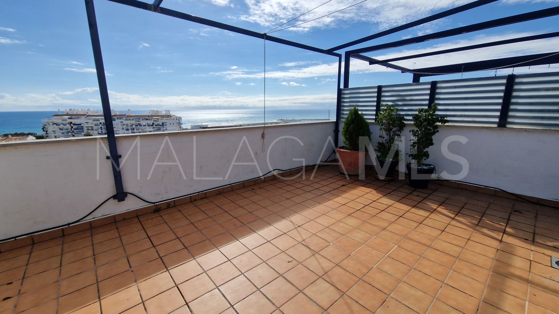 Zweistöckiges penthouse for sale in Estepona Puerto