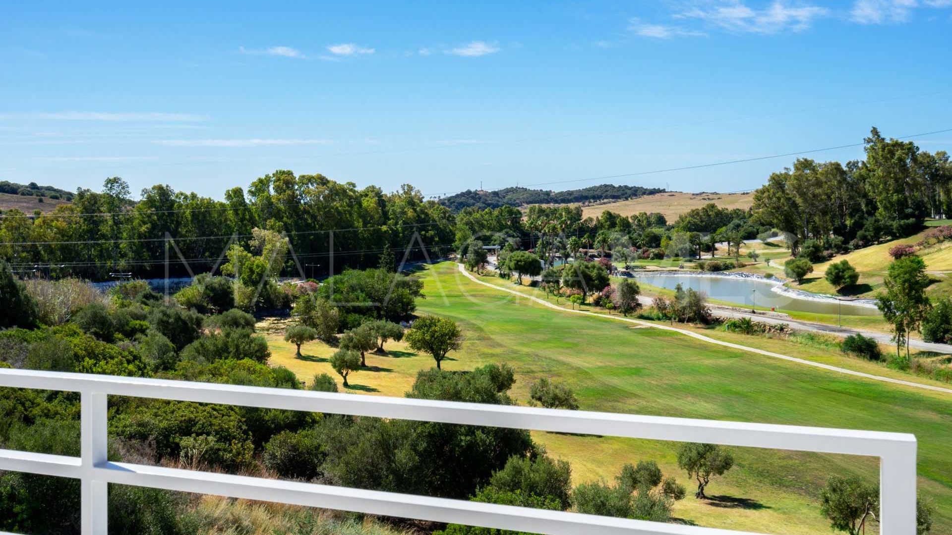 Maison de ville for sale in Estepona Golf