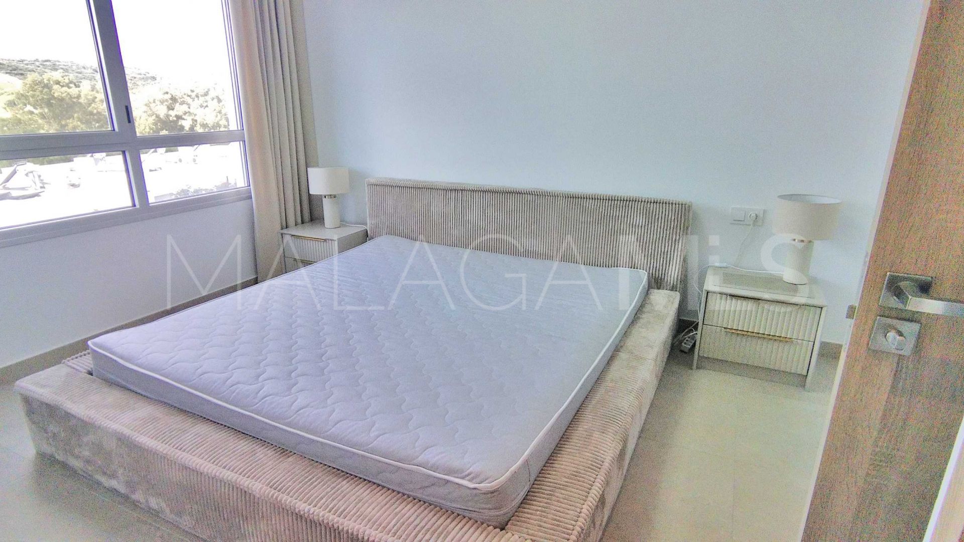 Maison de ville for sale in Estepona Golf