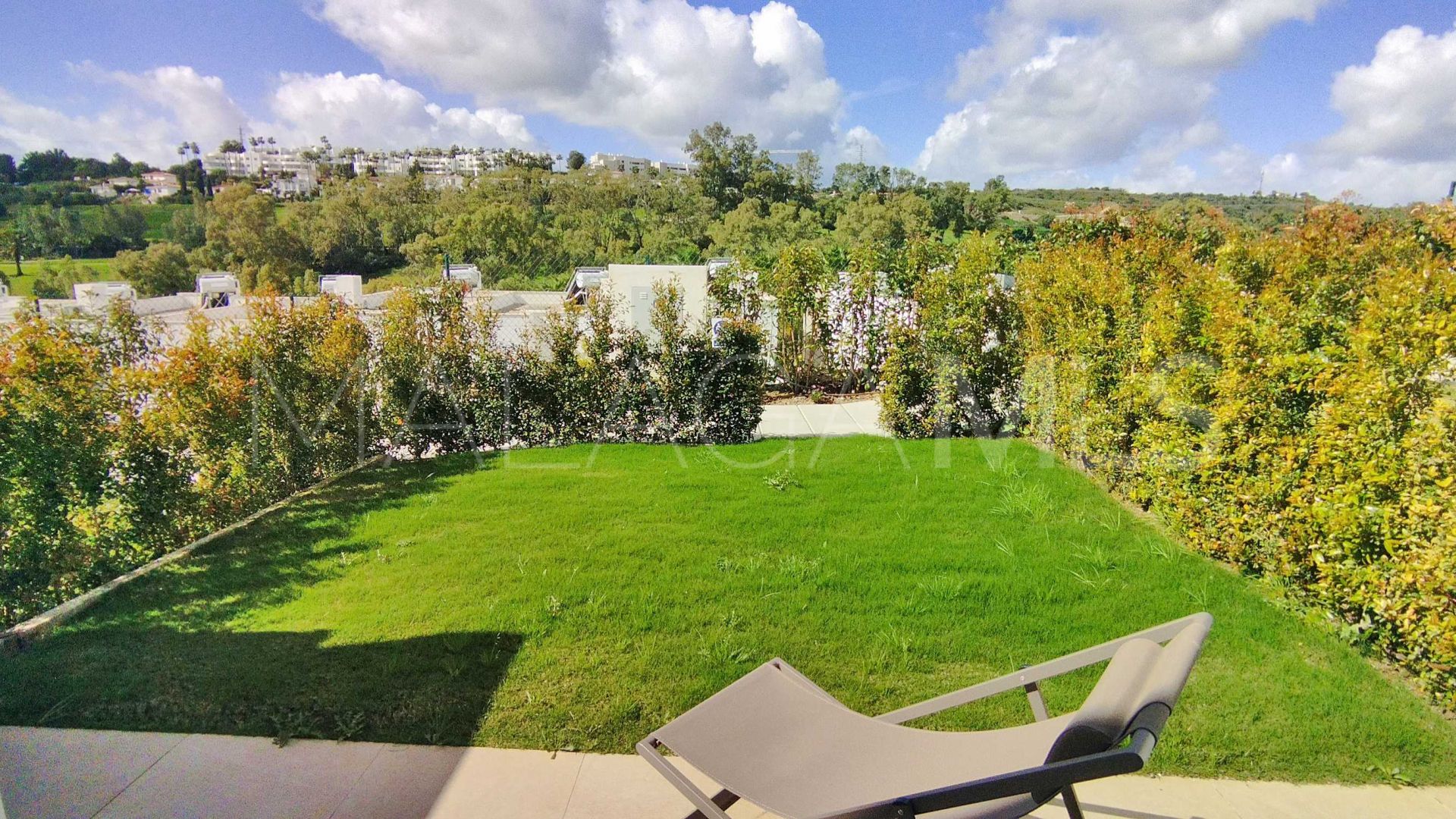 Maison de ville for sale in Estepona Golf