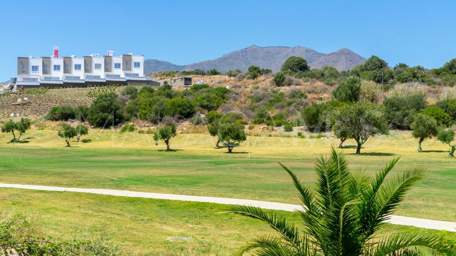 Maison de ville for sale in Estepona Golf