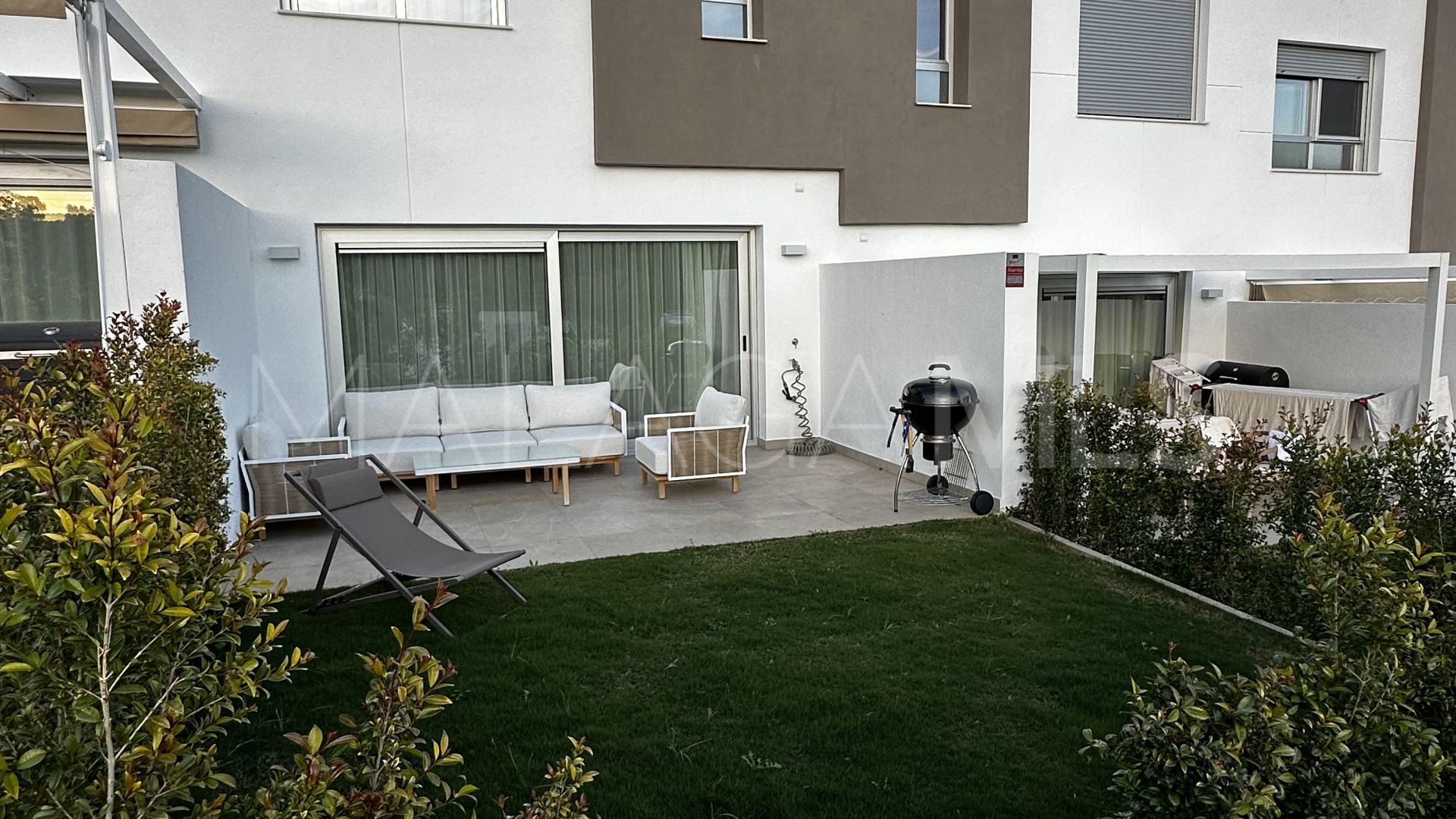 Maison de ville for sale in Estepona Golf