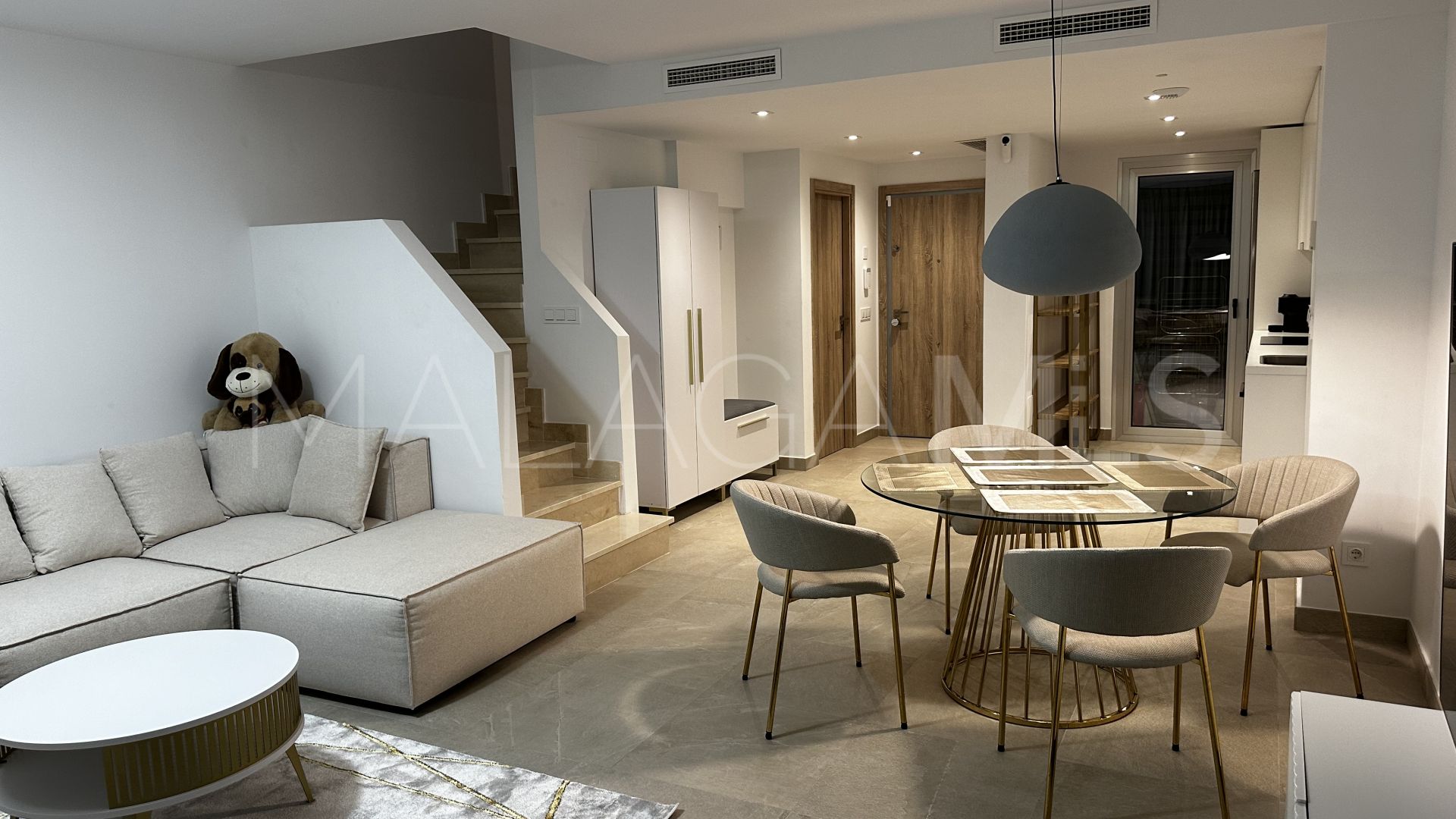 Maison de ville for sale in Estepona Golf