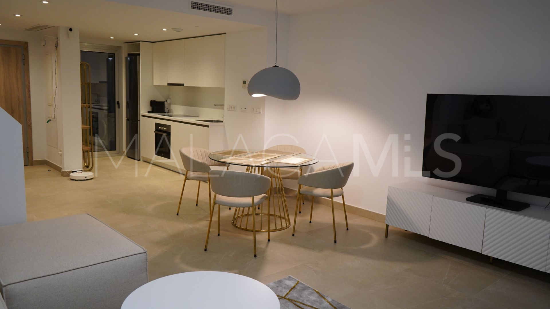 Maison de ville for sale in Estepona Golf