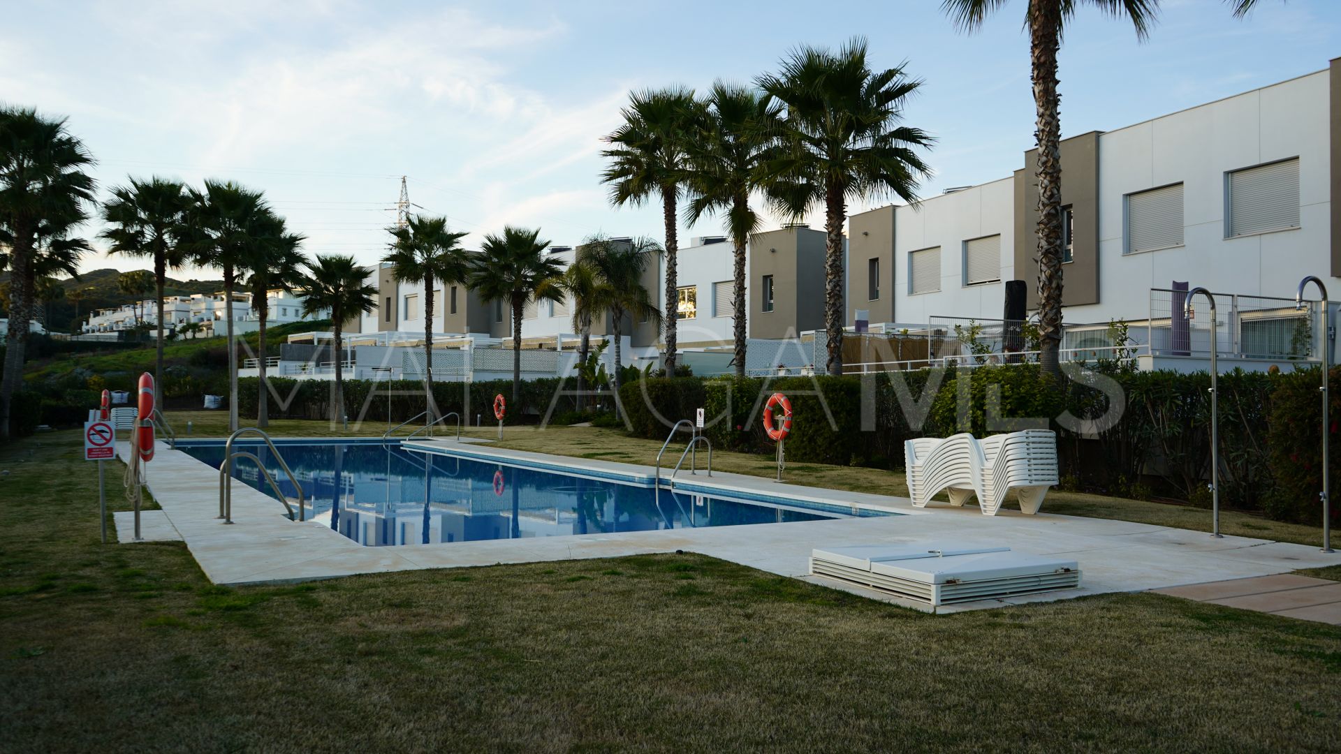 Maison de ville for sale in Estepona Golf