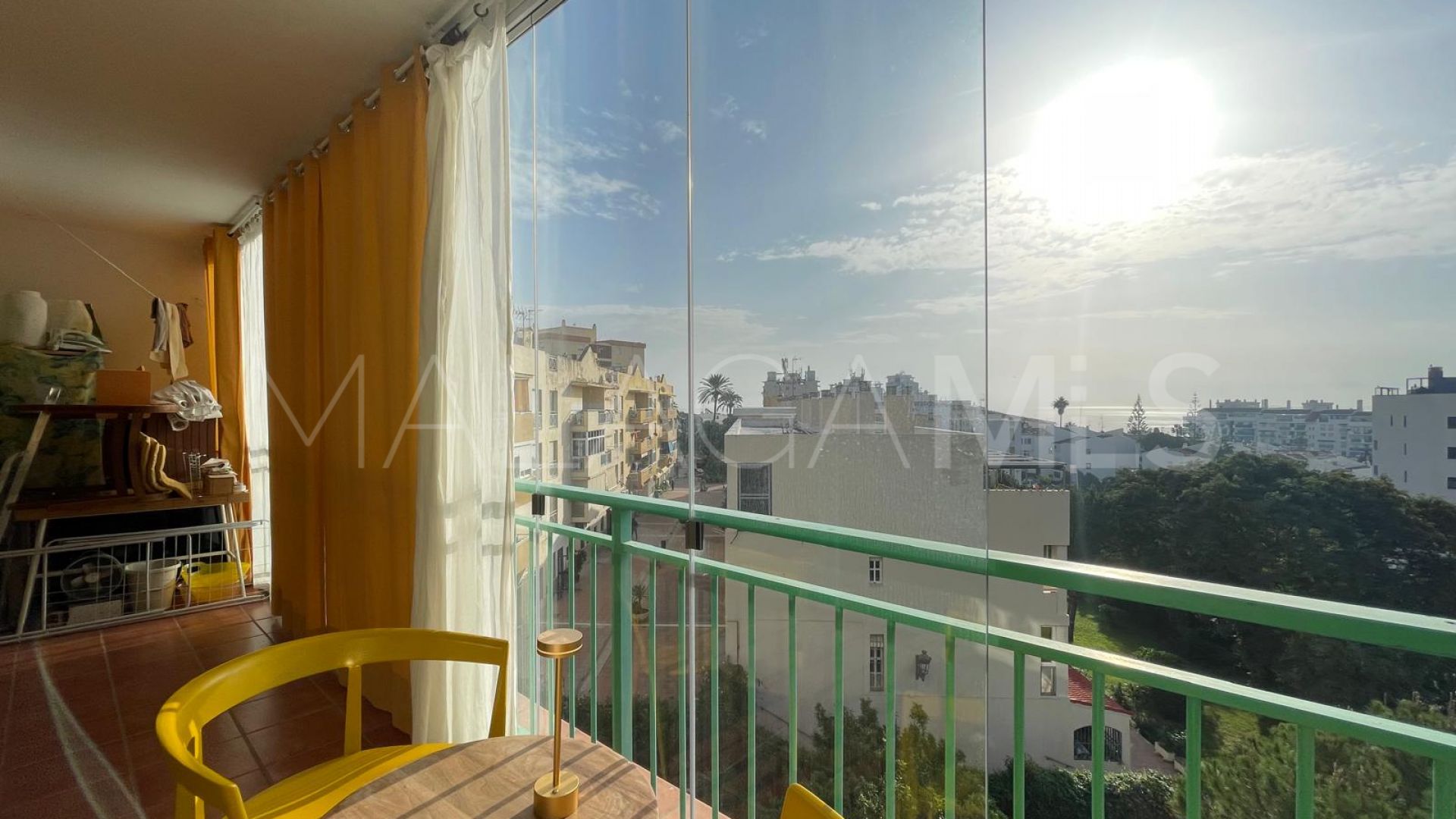 Lägenhet for sale in Estepona Puerto