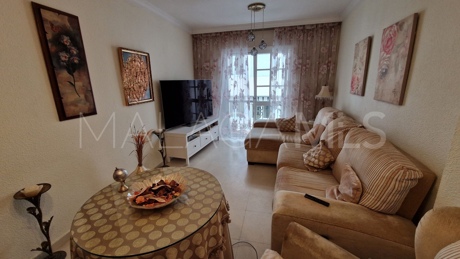 Buy apartment in Estepona Town
