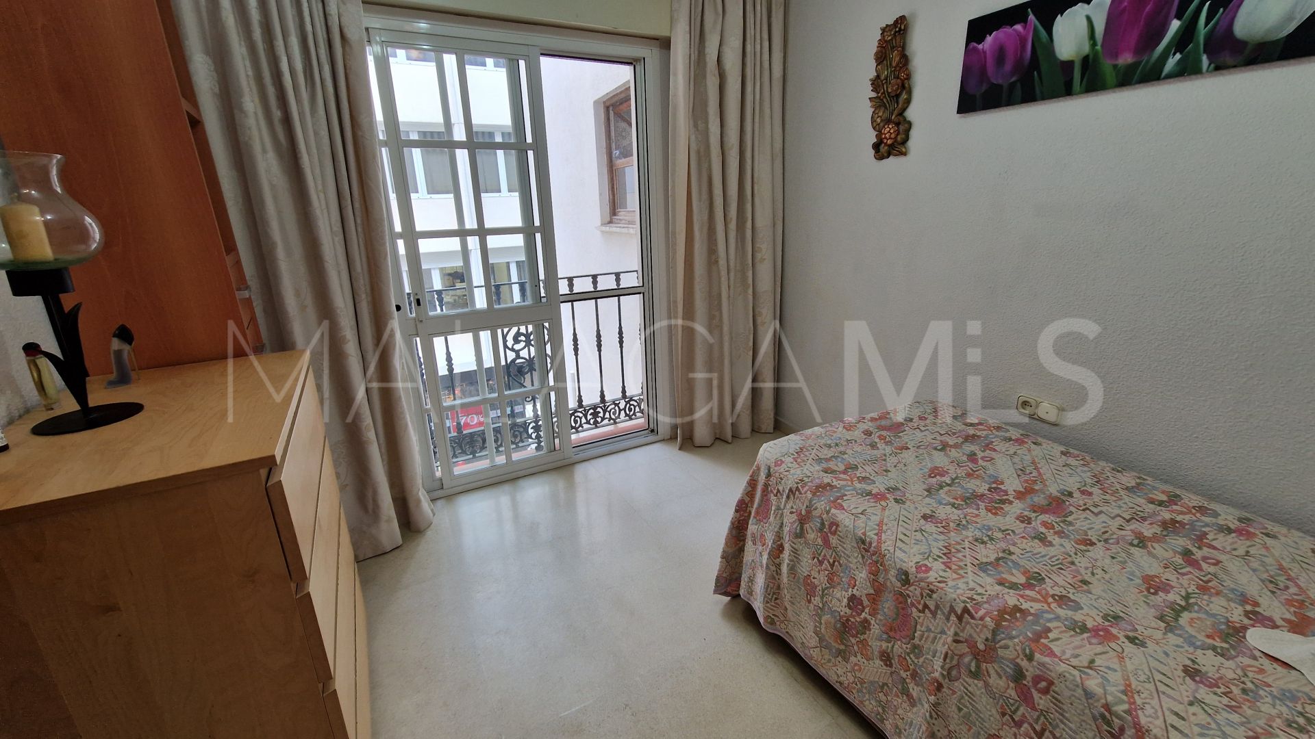 Buy apartment in Estepona Town