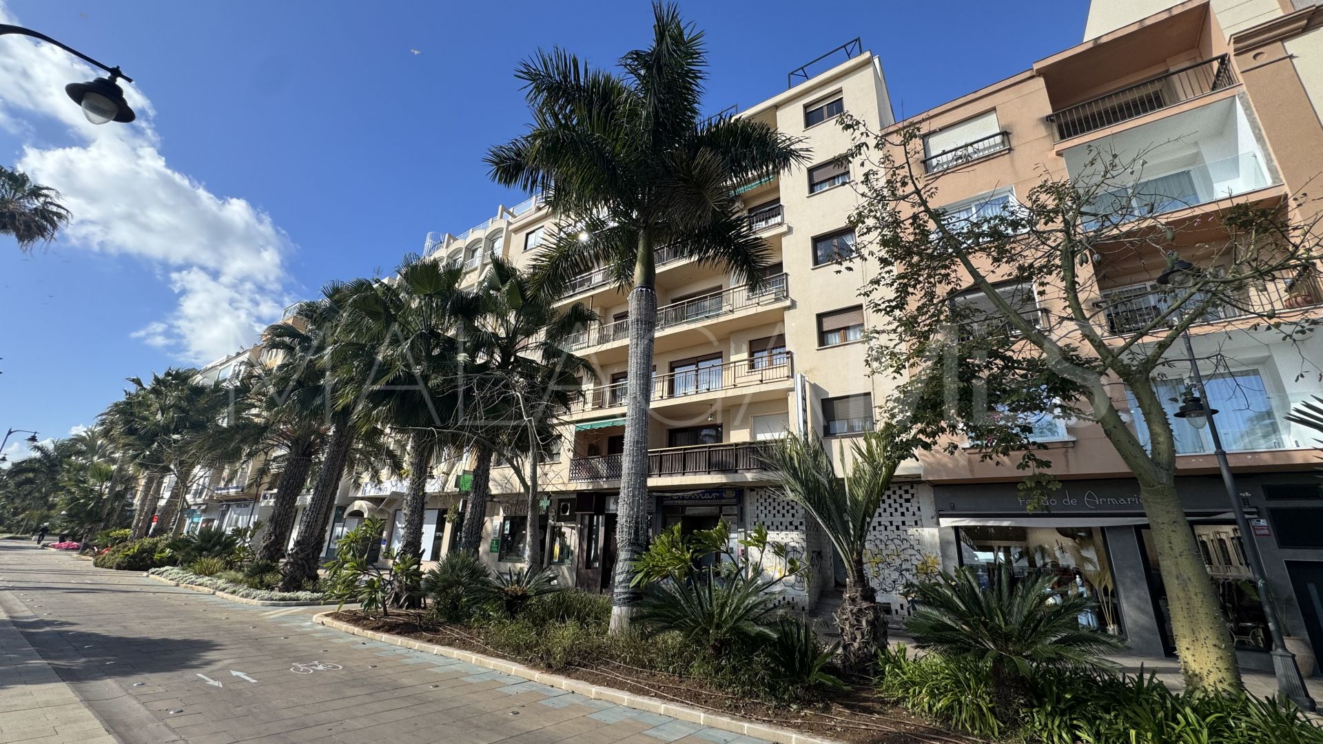 Buy apartment in Estepona Centre