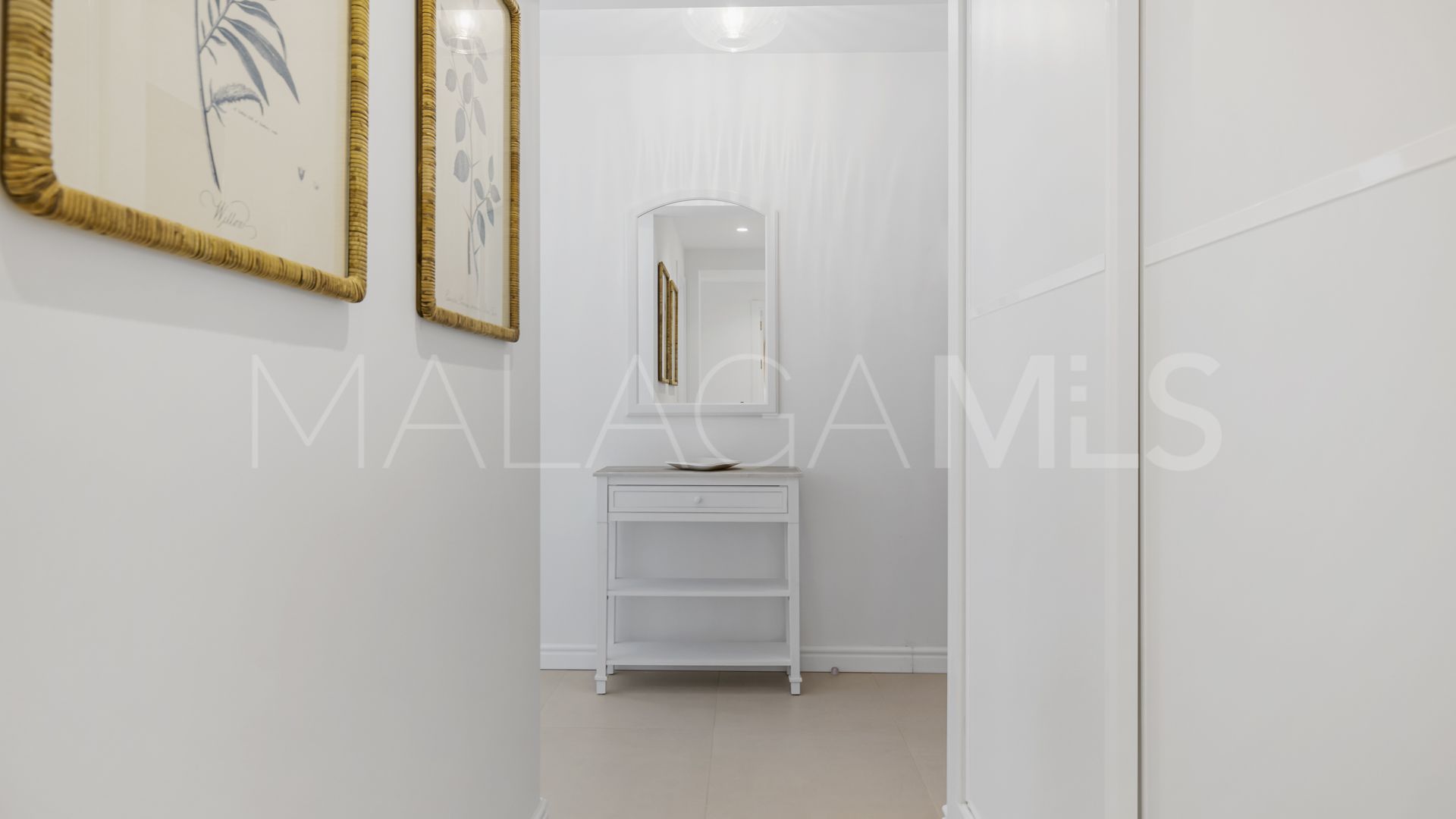 2 bedrooms apartment for sale in Estepona Centre