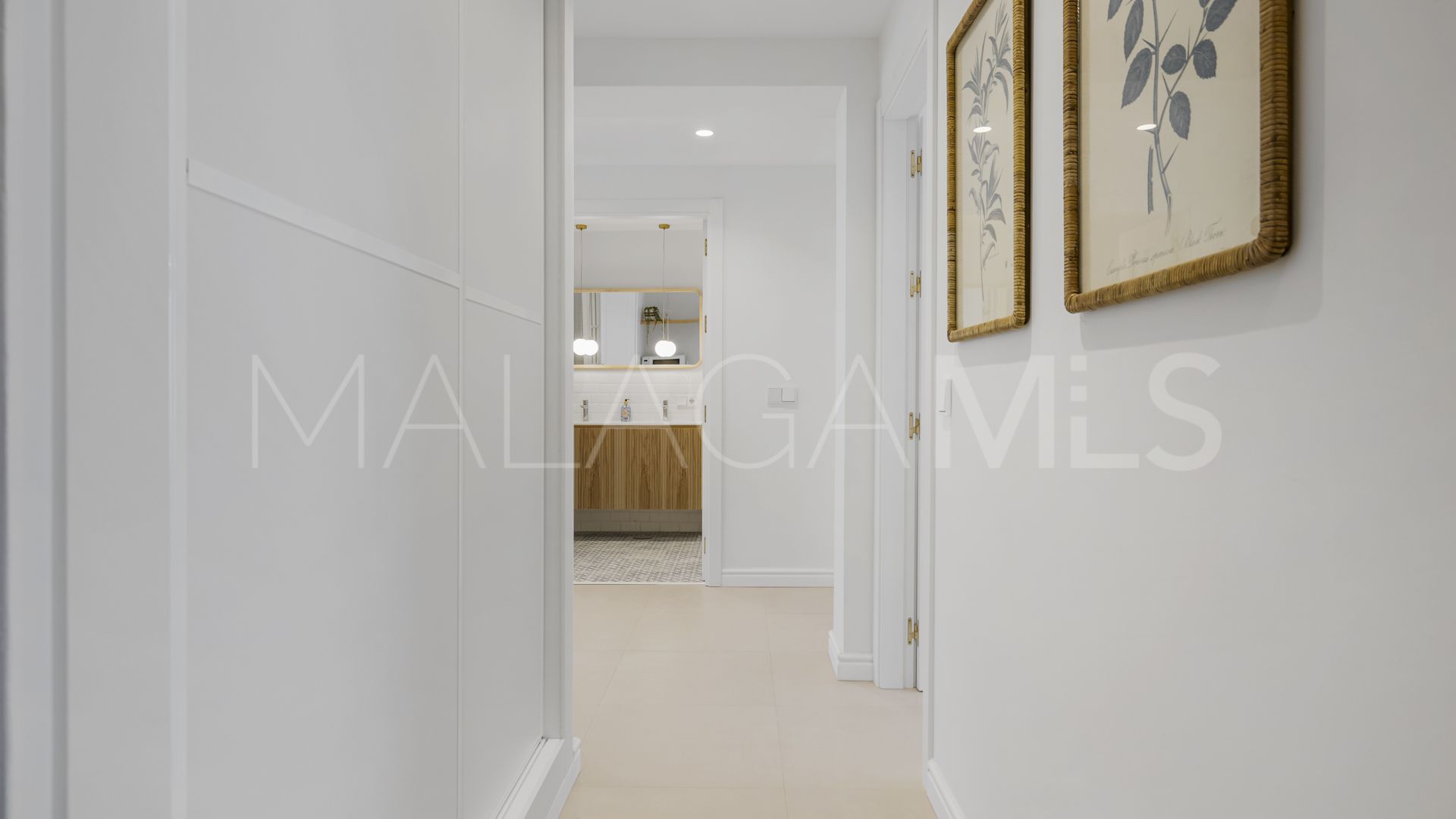 2 bedrooms apartment for sale in Estepona Centre