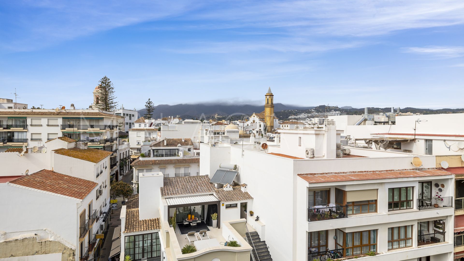 2 bedrooms apartment for sale in Estepona Centre
