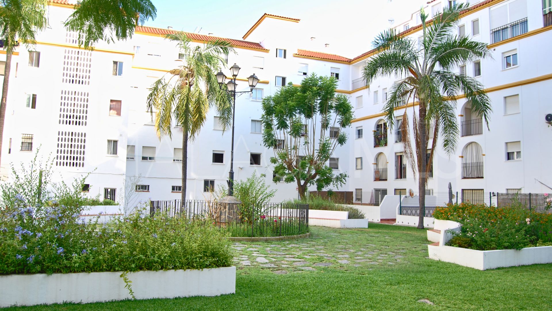 Tvåvånings takvåning for sale in Estepona Centre
