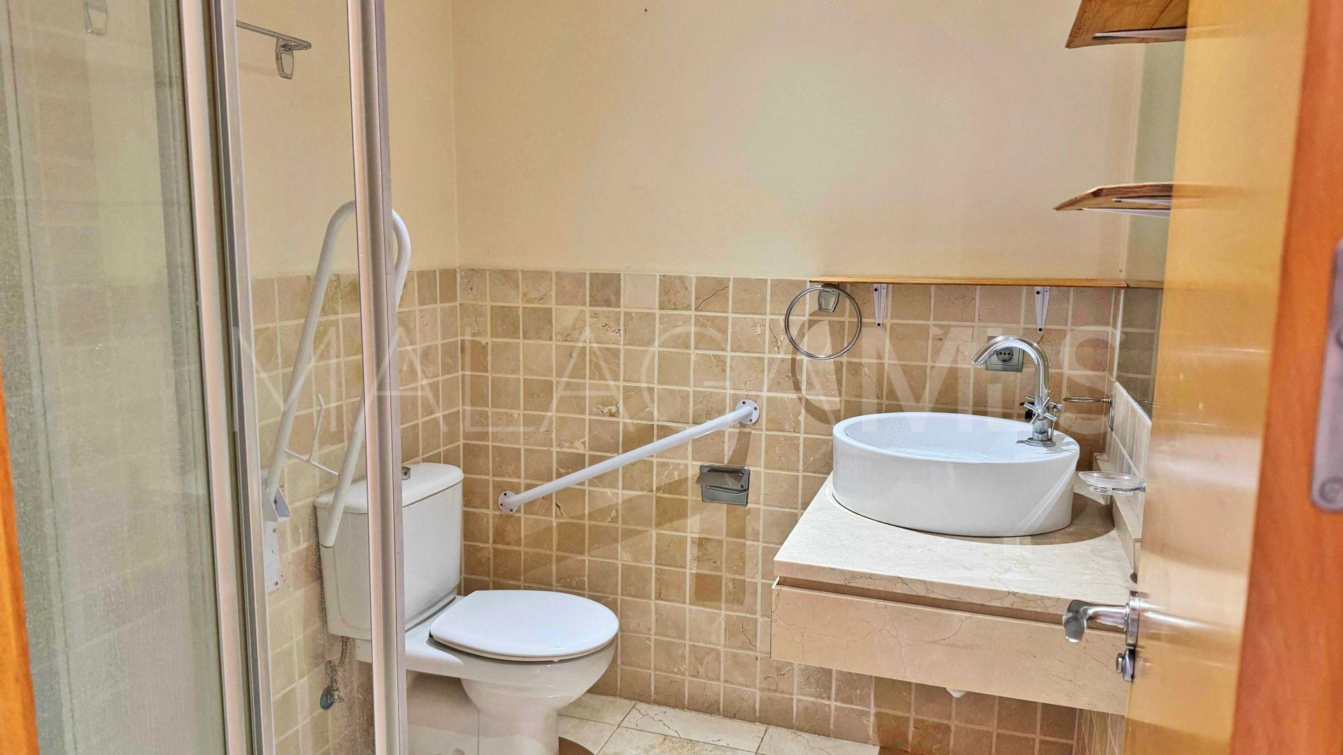 For sale Toscana Hills flat