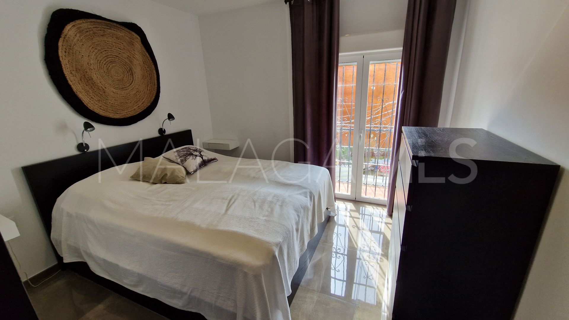 Hus i byn for sale in Estepona Old Town