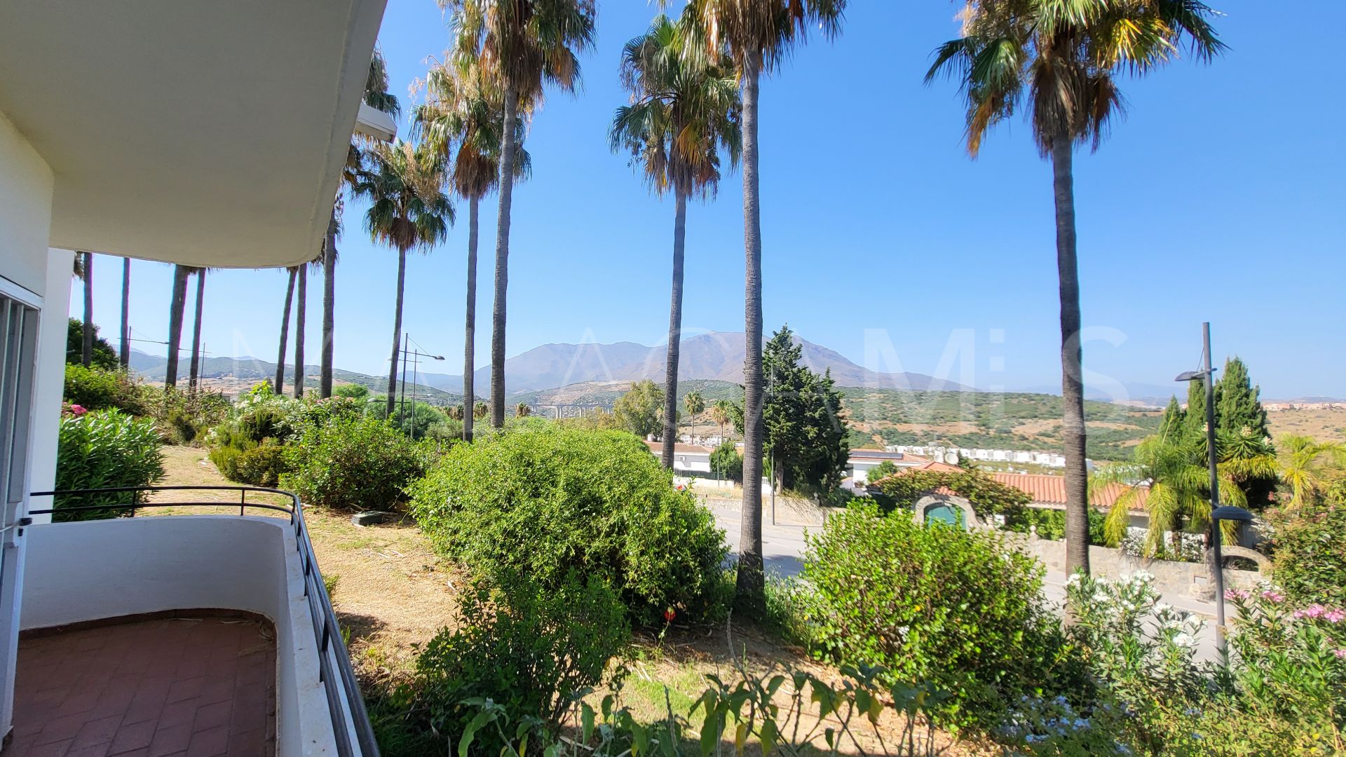 Erdgeschosswohnung for sale in Estepona Golf