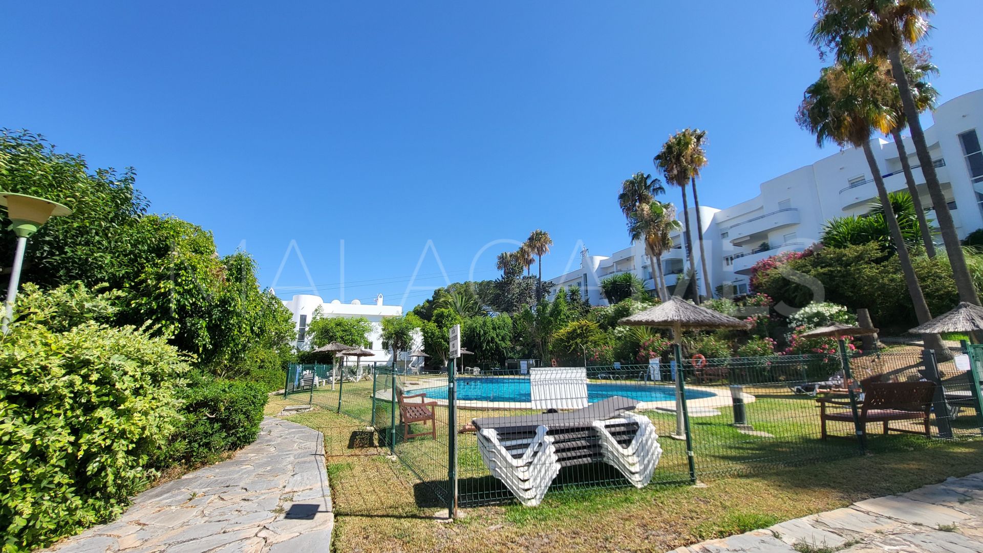 Erdgeschosswohnung for sale in Estepona Golf