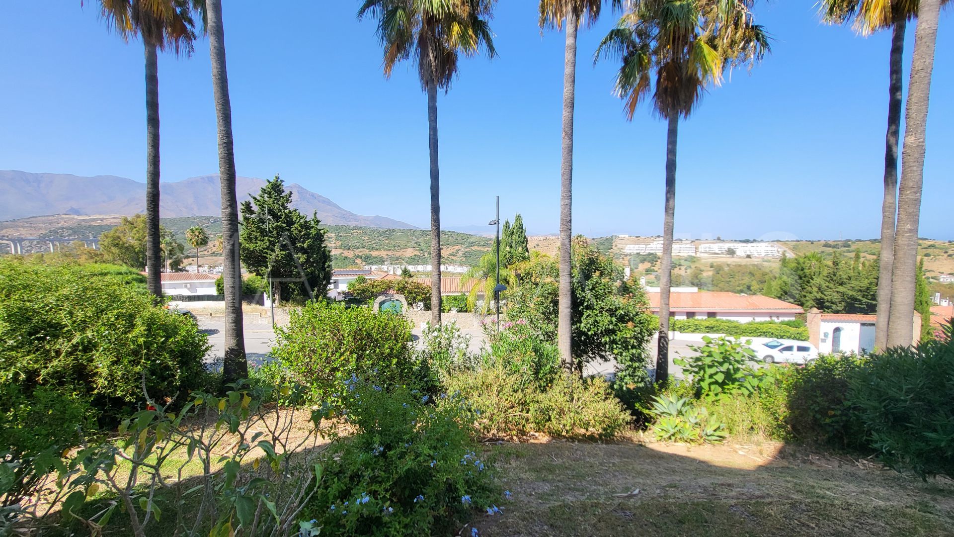 Erdgeschosswohnung for sale in Estepona Golf