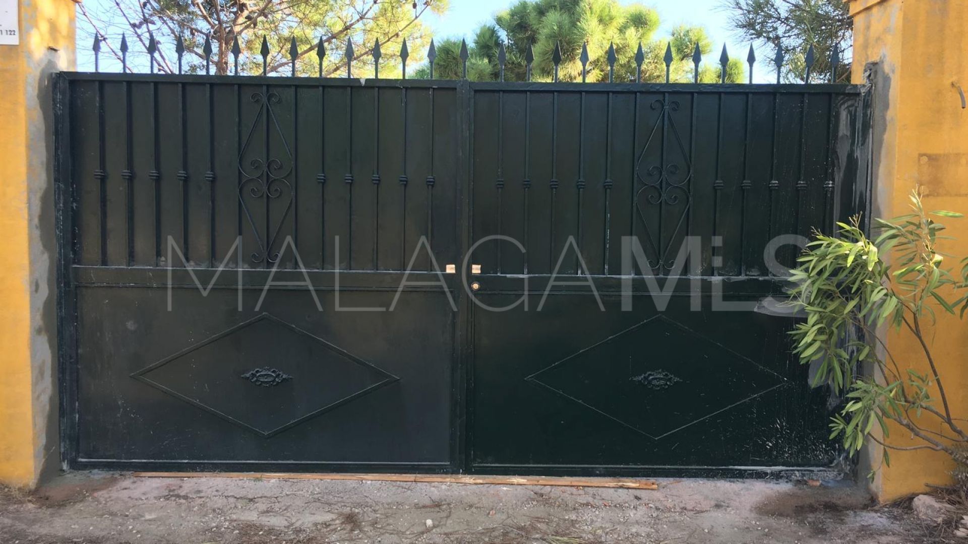 Grundstück for sale in Los Reales - Sierra Estepona