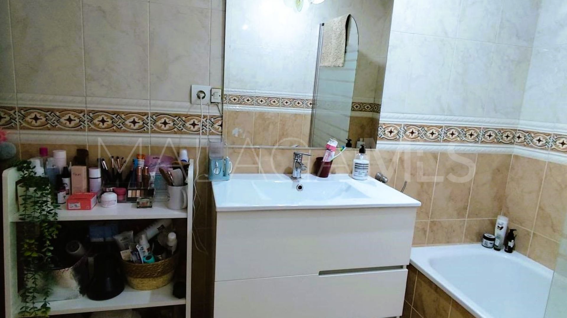 Lägenhet for sale in Avda de Andalucia - Sierra de Estepona