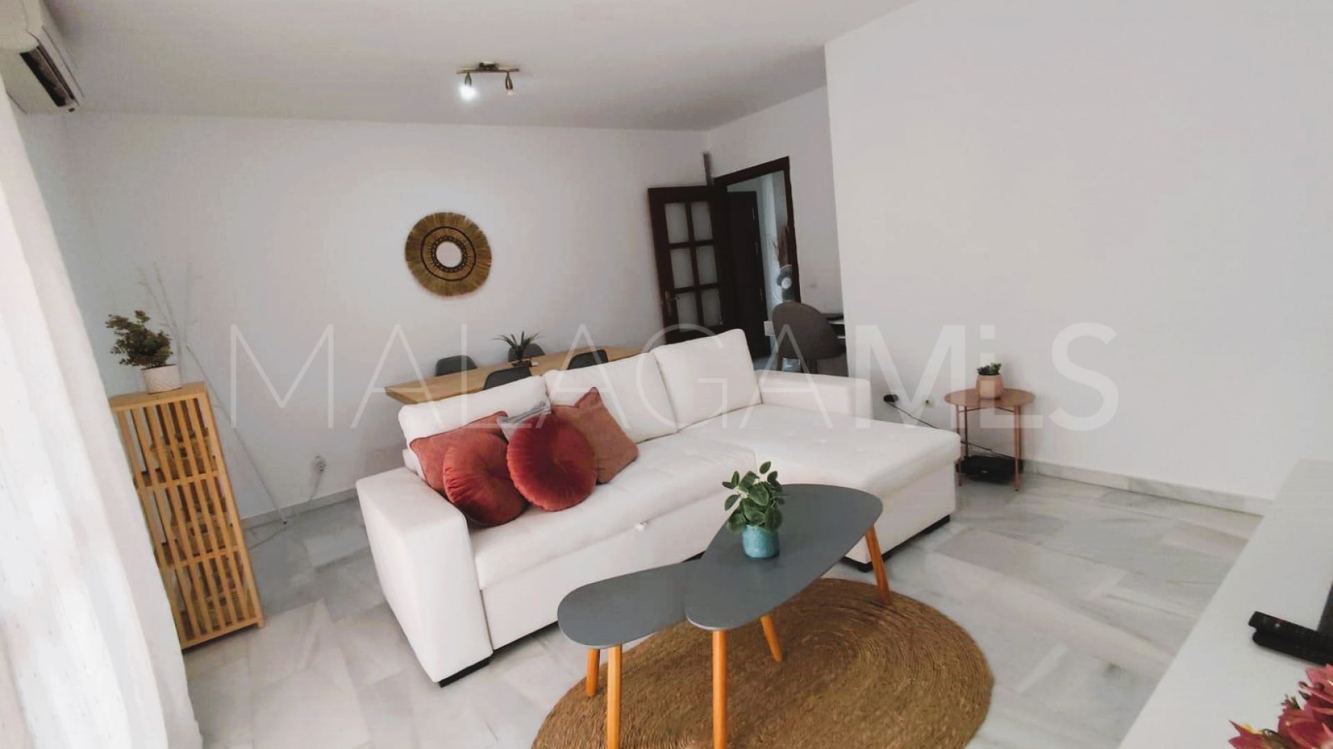 Lägenhet for sale in Avda de Andalucia - Sierra de Estepona