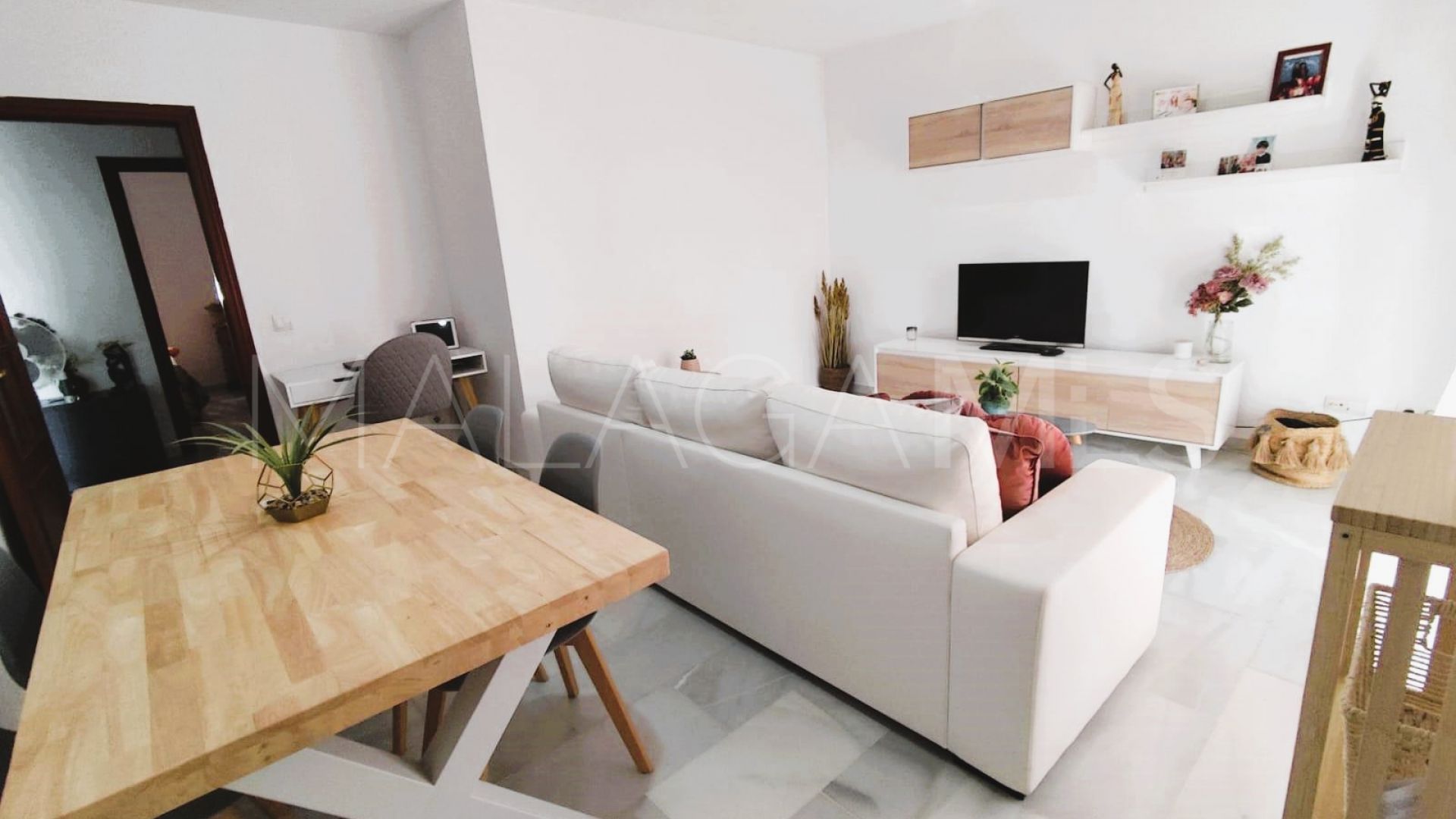 Lägenhet for sale in Avda de Andalucia - Sierra de Estepona