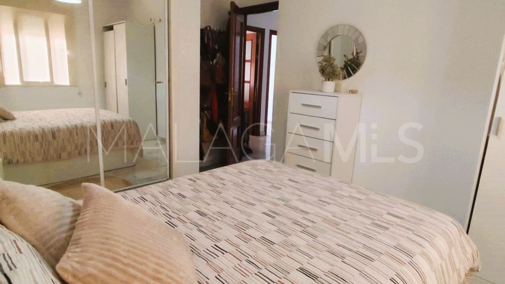 Lägenhet for sale in Avda de Andalucia - Sierra de Estepona
