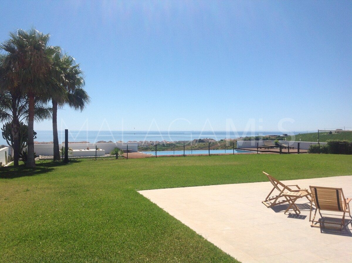 Villa for sale in Sabinillas with 6 bedrooms