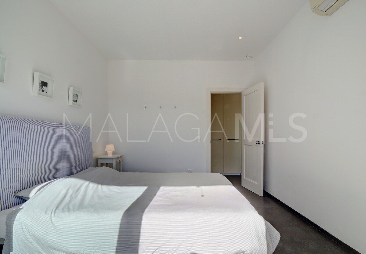 Villa for sale in Sabinillas with 6 bedrooms