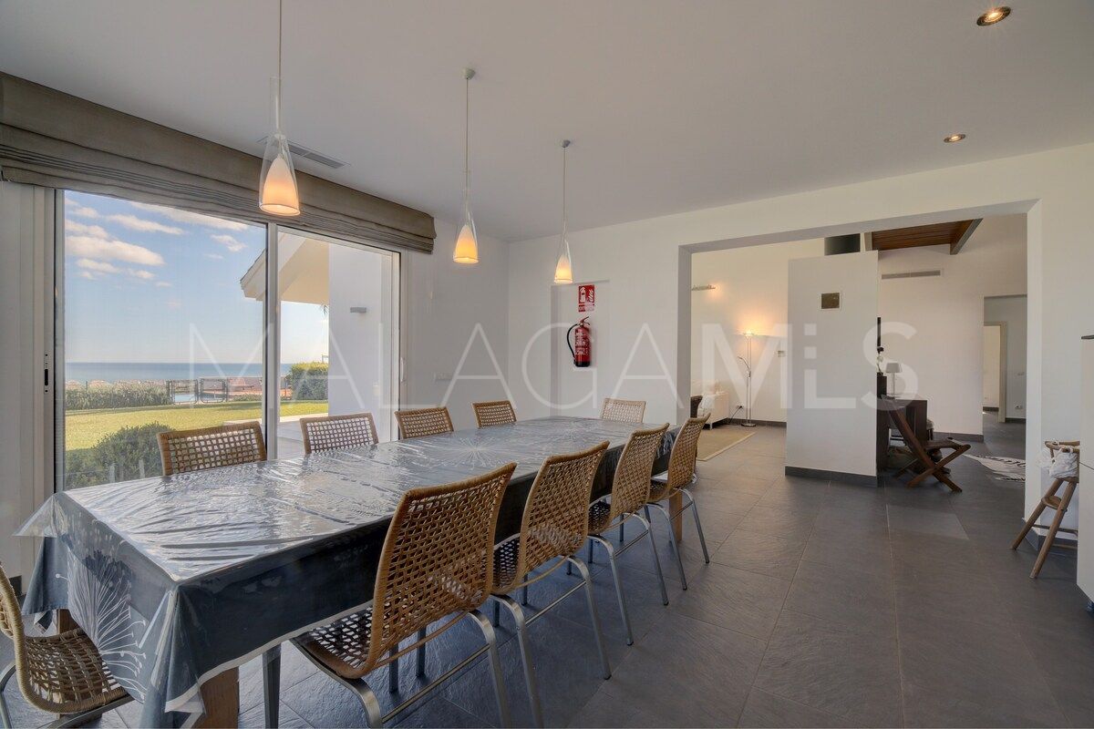 Villa for sale in Sabinillas with 6 bedrooms