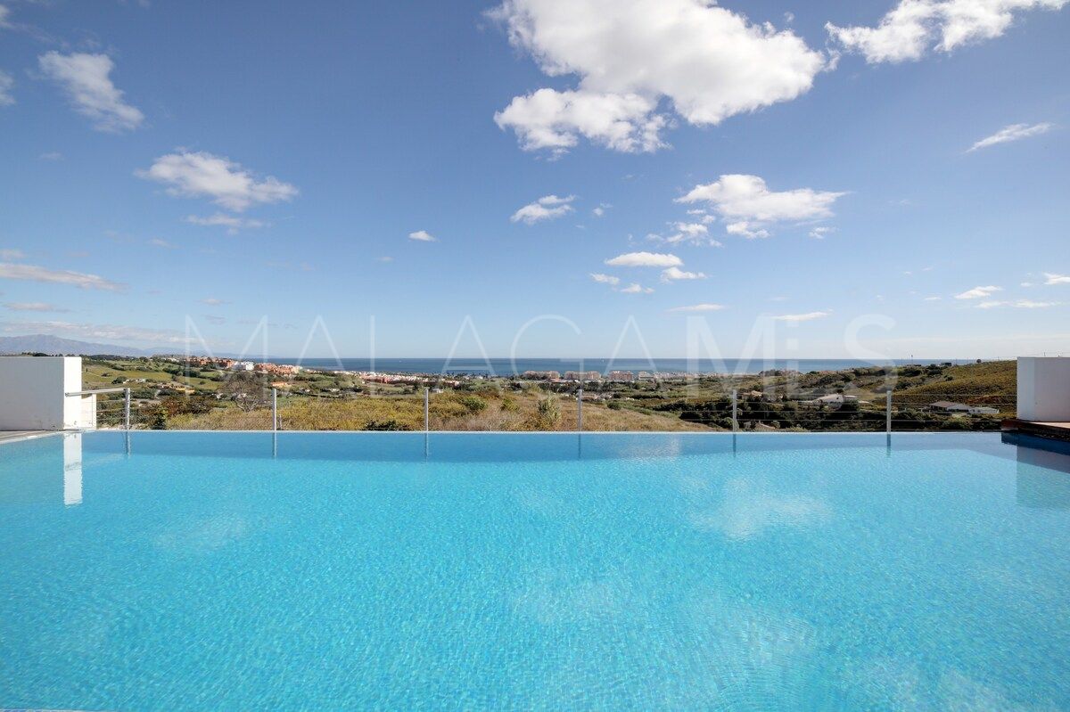 Villa for sale in Sabinillas with 6 bedrooms