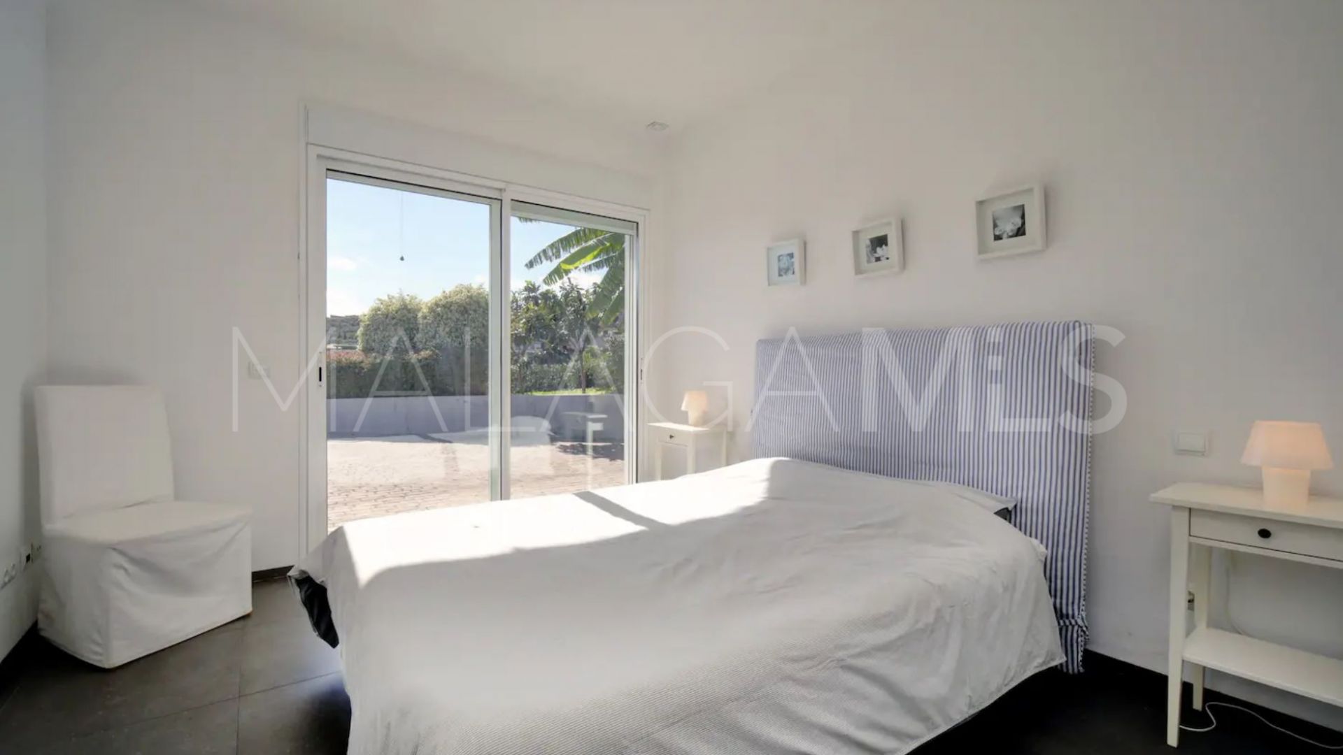 Villa for sale in Sabinillas with 6 bedrooms