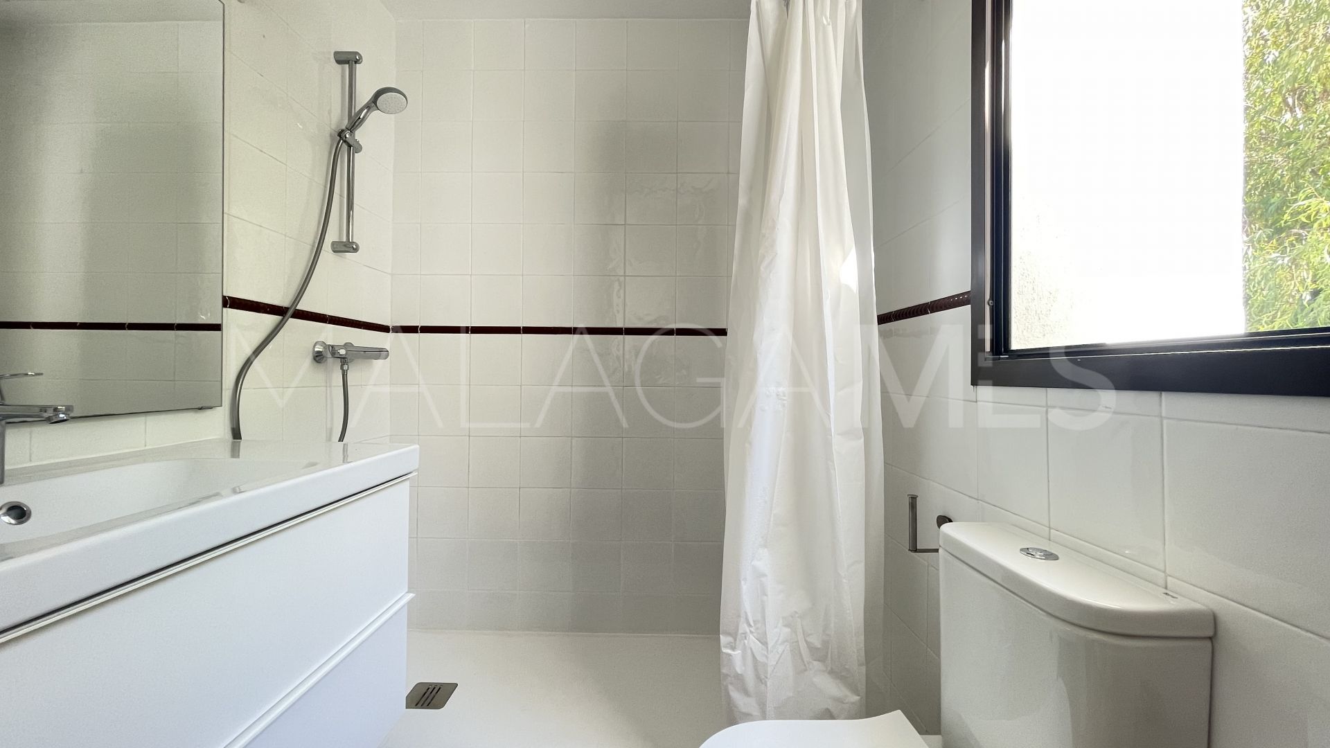Casares Playa, adosado with 3 bedrooms for sale