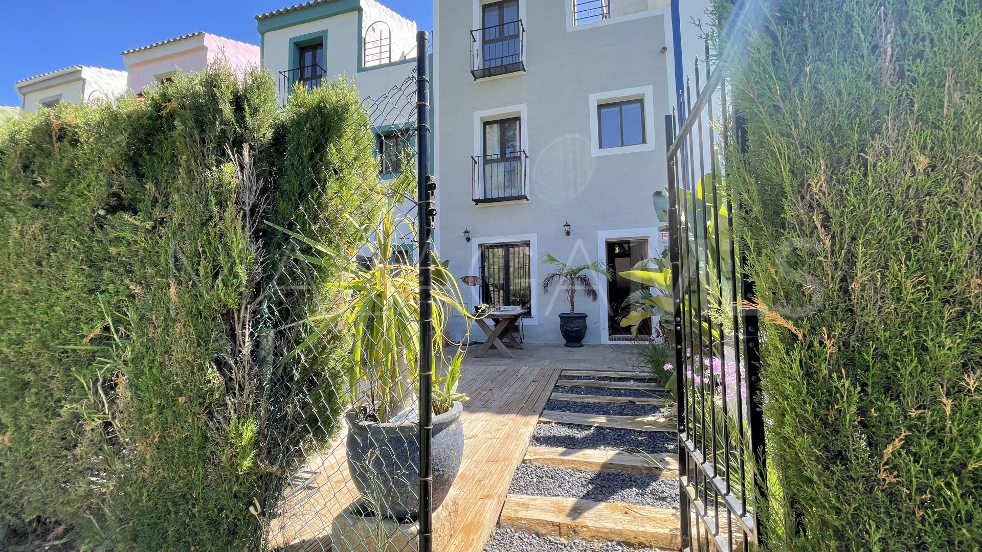 Casares Playa, adosado with 3 bedrooms for sale