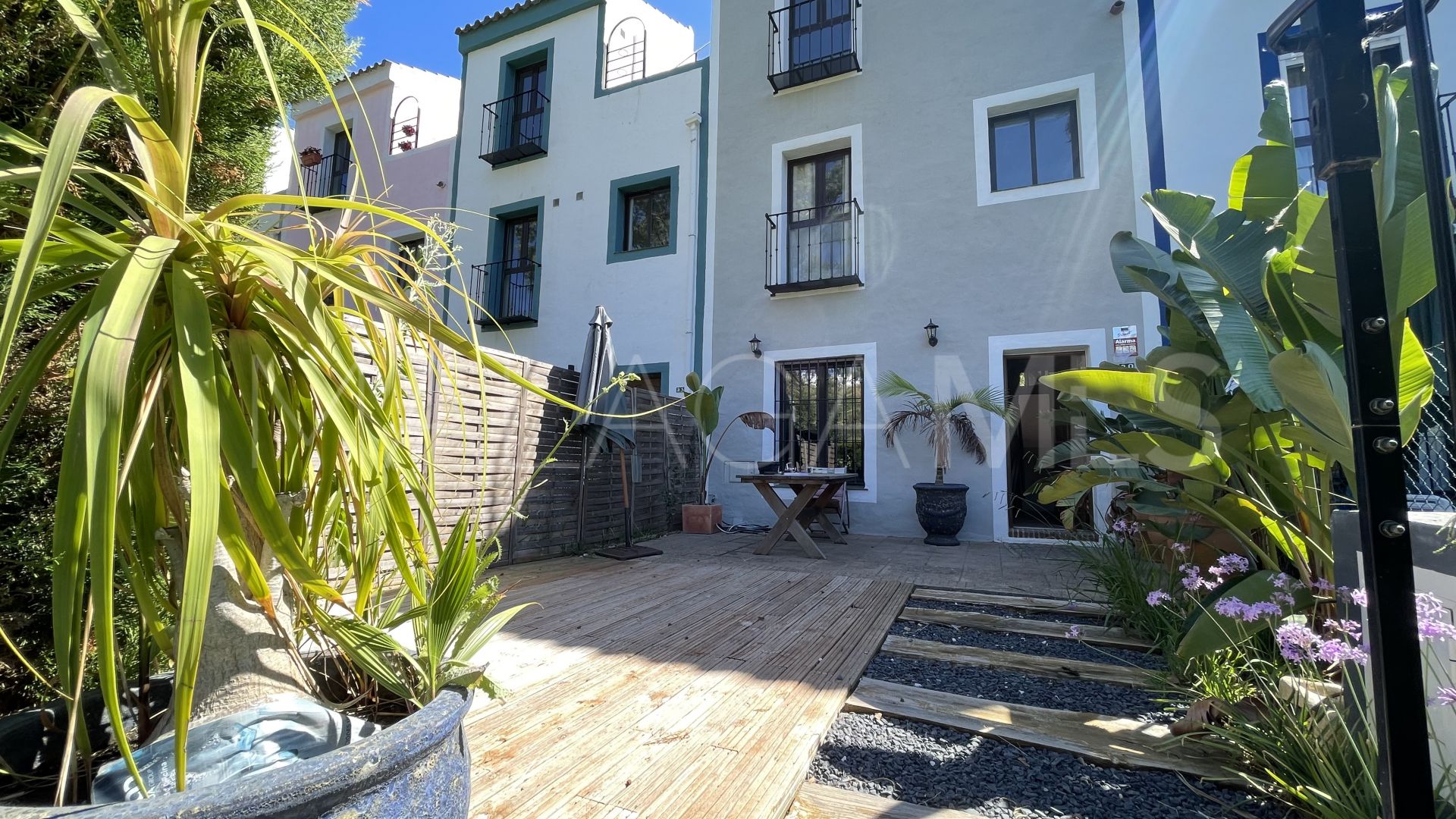 Casares Playa, adosado with 3 bedrooms for sale
