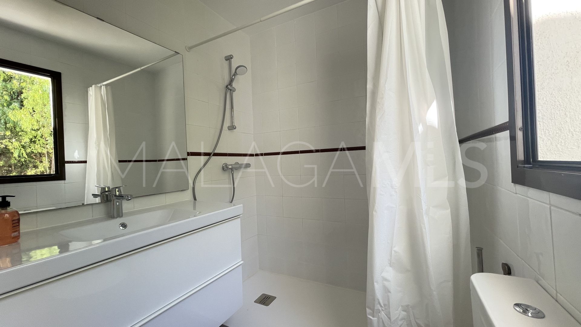Casares Playa, adosado with 3 bedrooms for sale