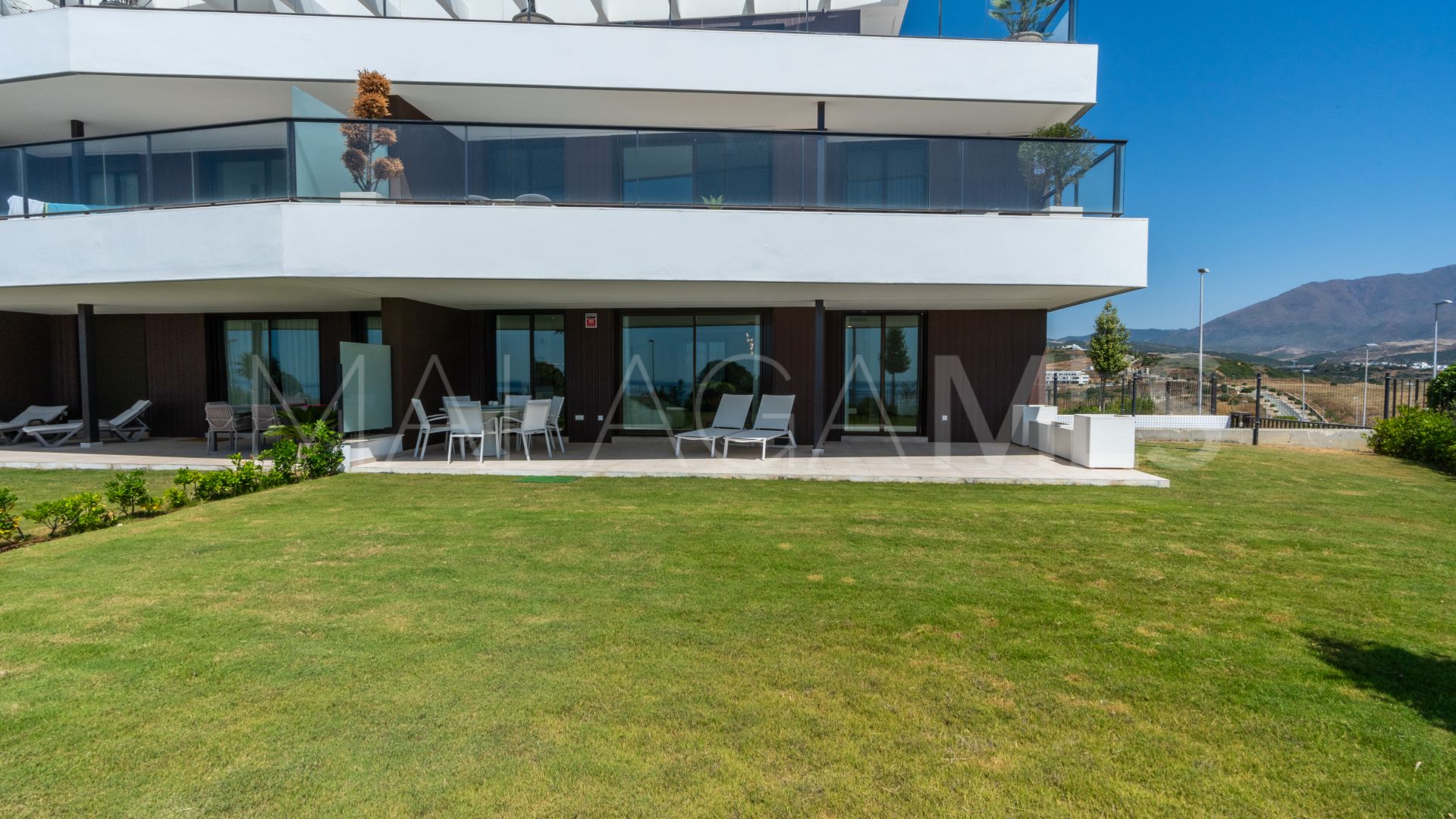 Erdgeschosswohnung for sale in Camarate Golf