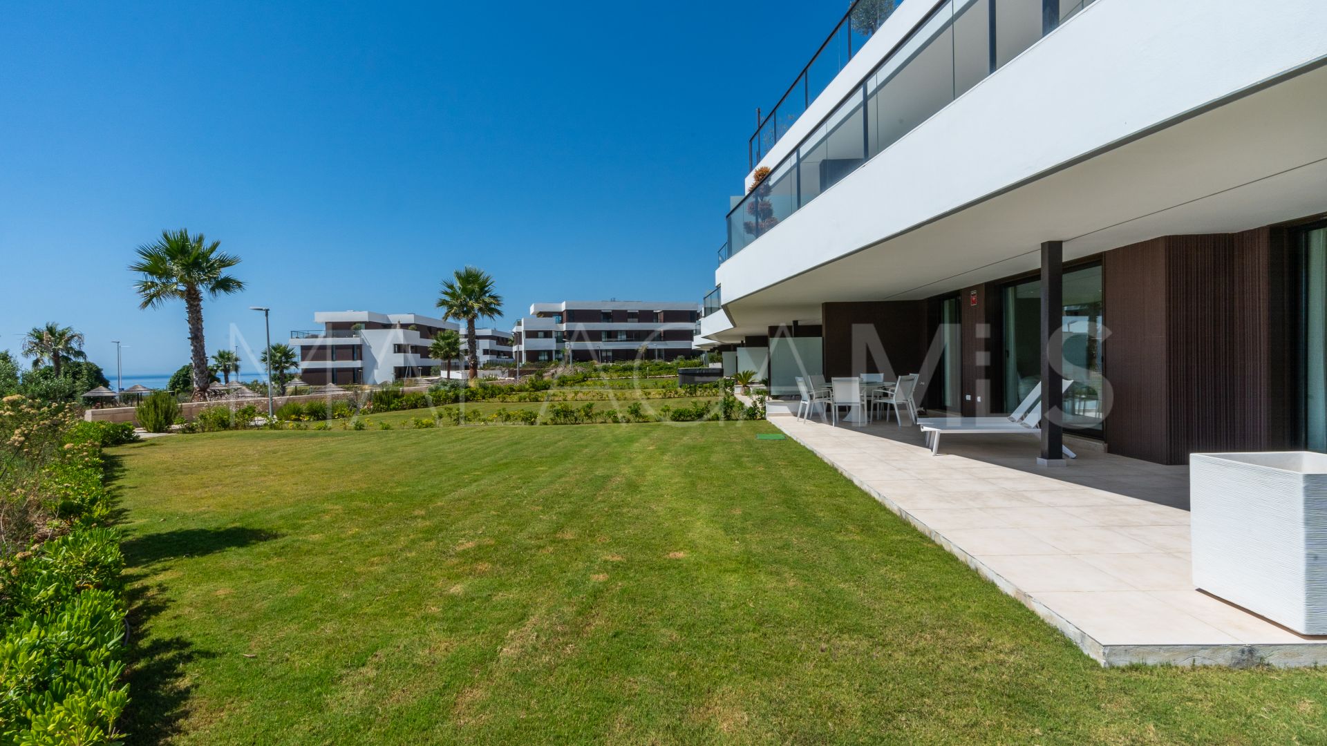 Erdgeschosswohnung for sale in Camarate Golf